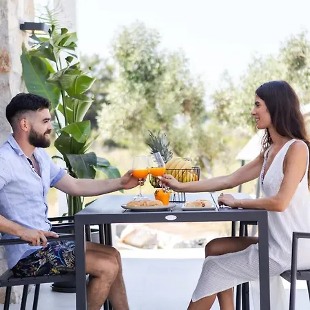 Elia Stone * Órmos Prínou